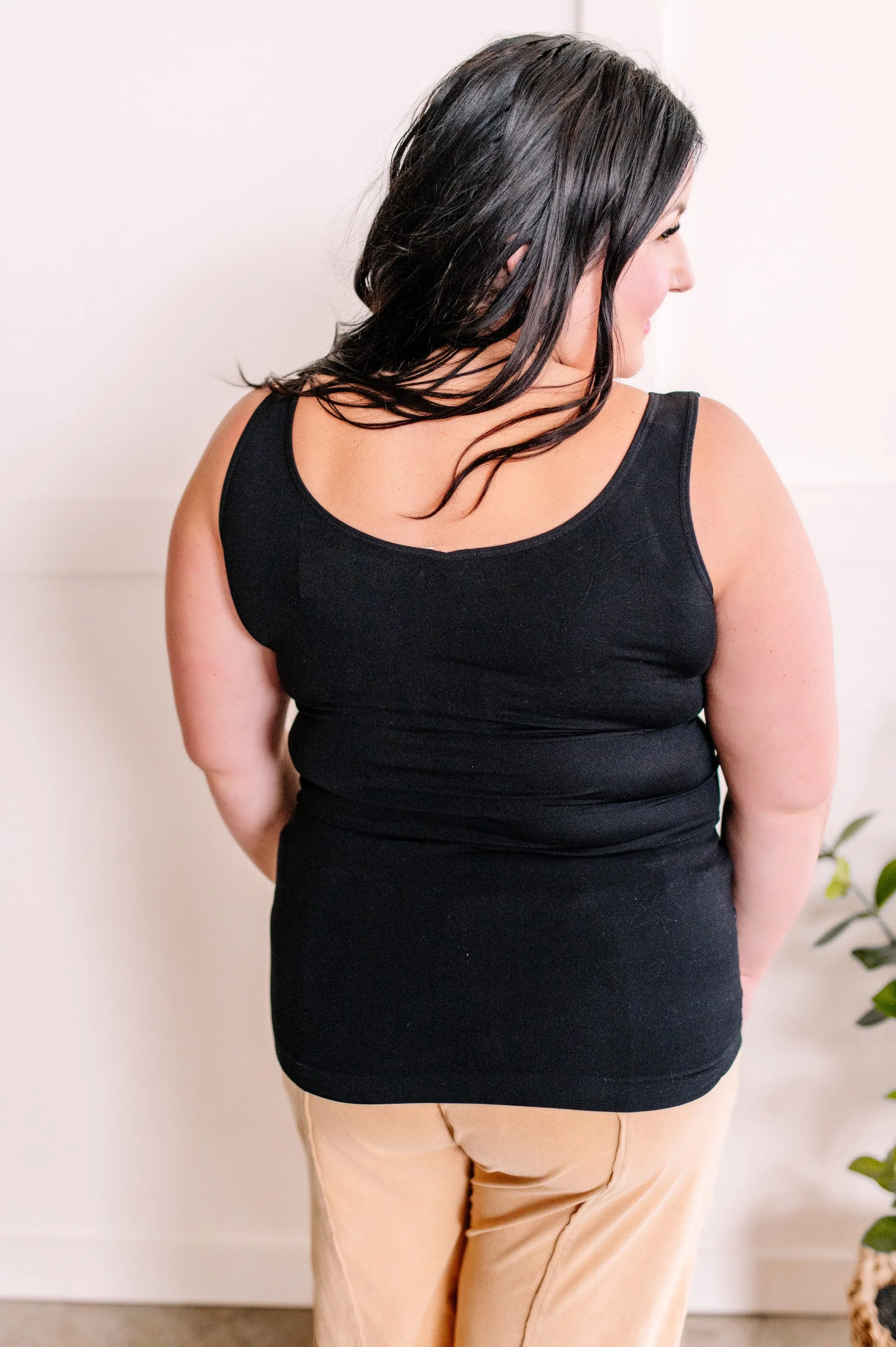 1.17 Seamless Reversible Scoop/V Neck Tank Top In Black