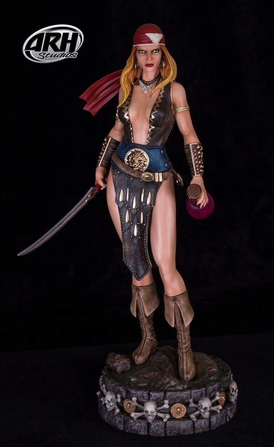 Arhian Pirate Exclusive 1/4 Scale Statue