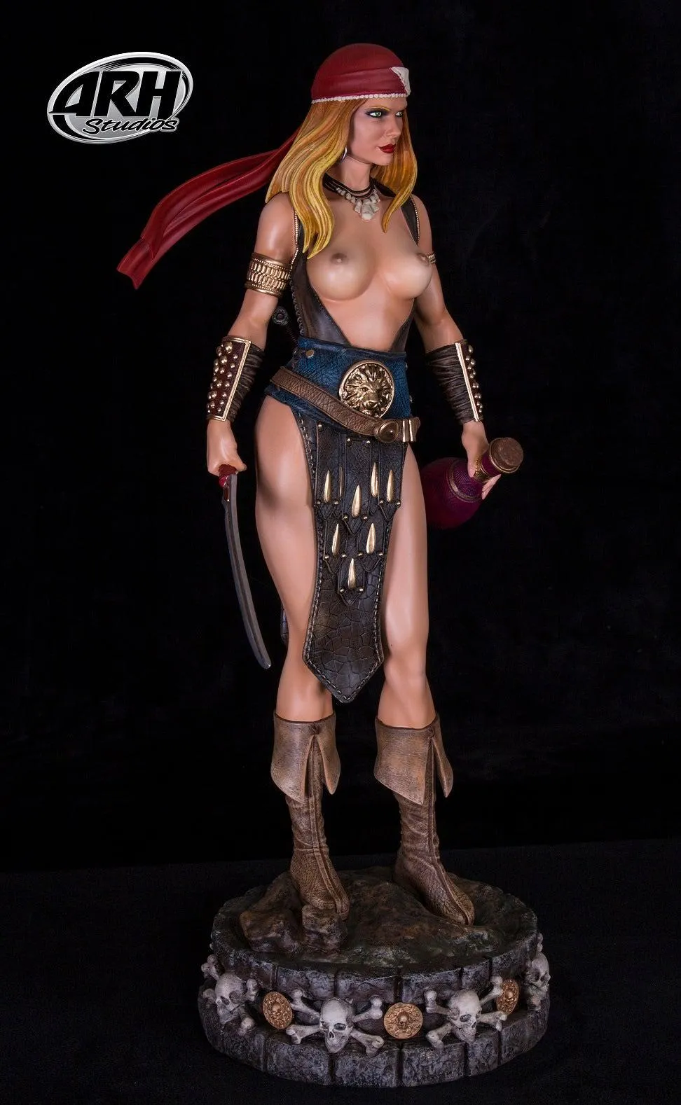 Arhian Pirate Exclusive 1/4 Scale Statue