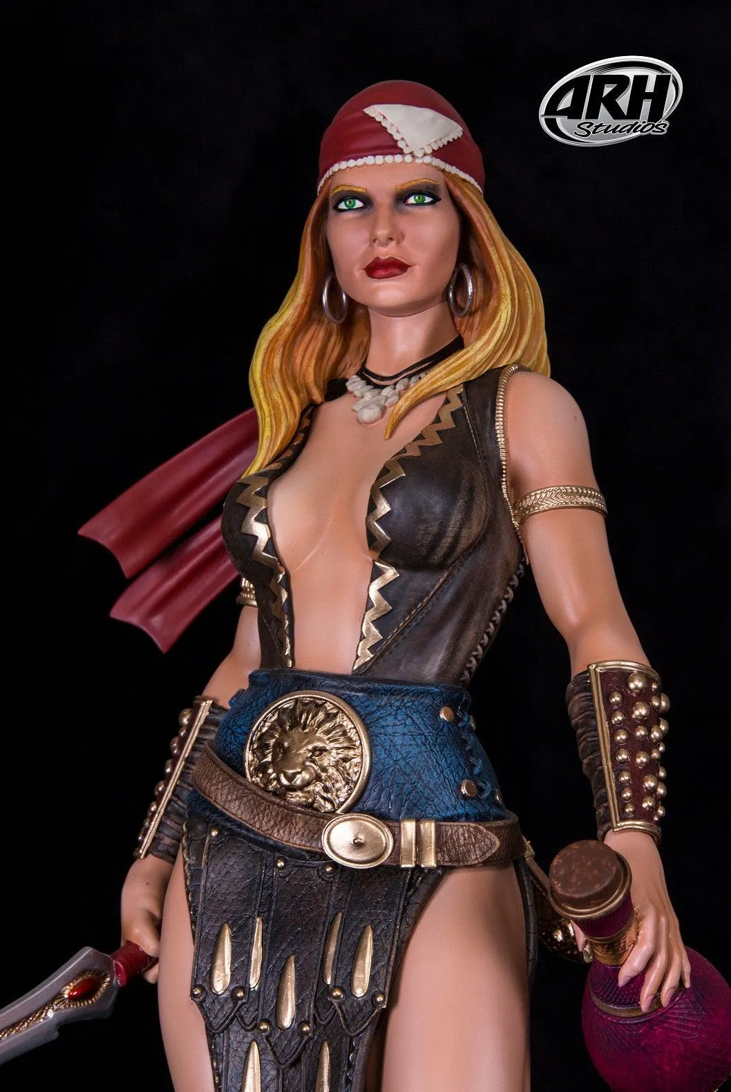 Arhian Pirate Exclusive 1/4 Scale Statue