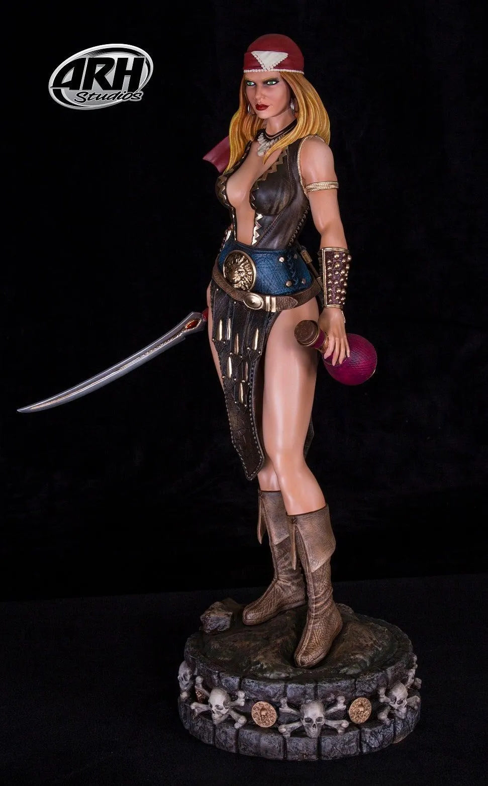 Arhian Pirate Exclusive 1/4 Scale Statue