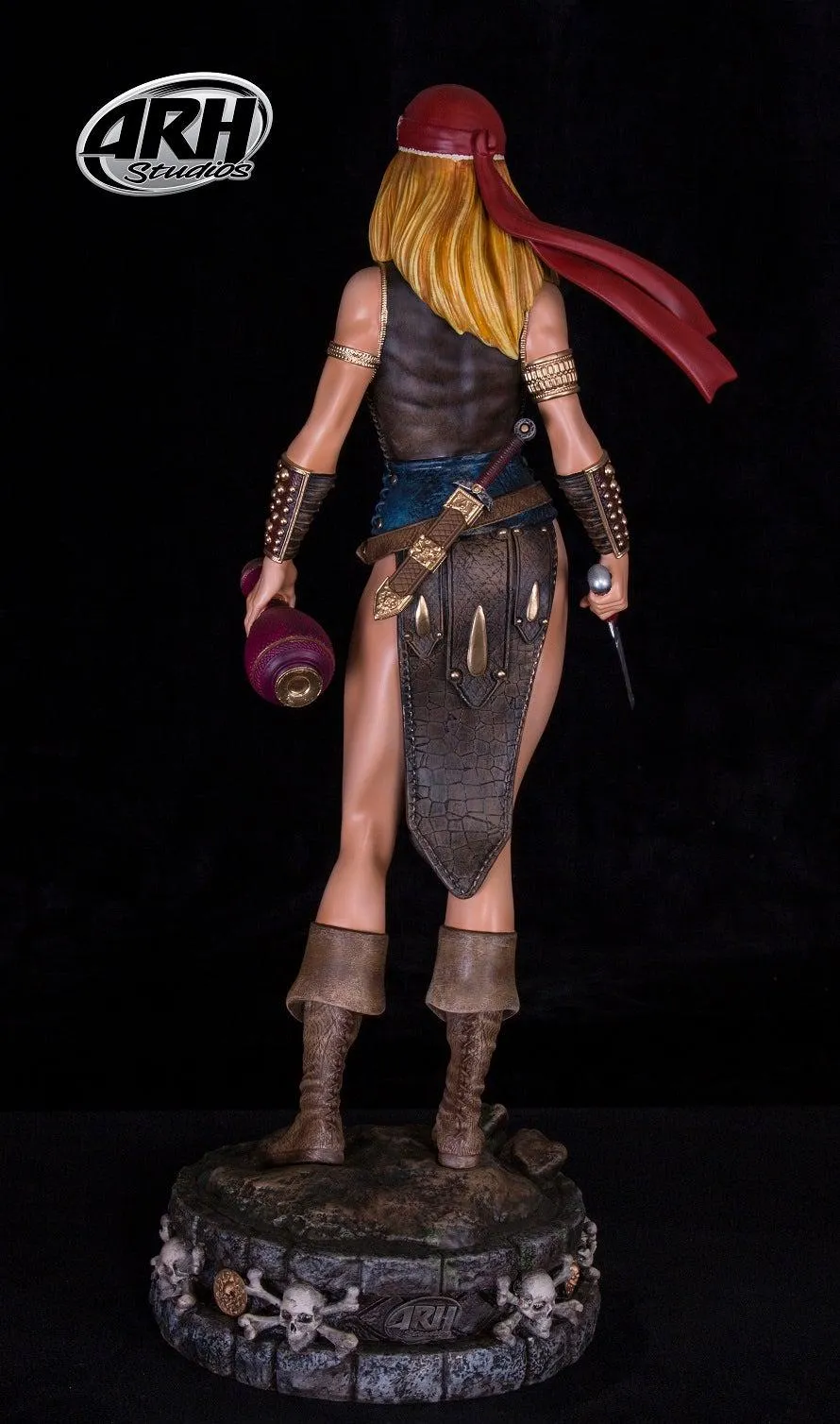 Arhian Pirate Exclusive 1/4 Scale Statue