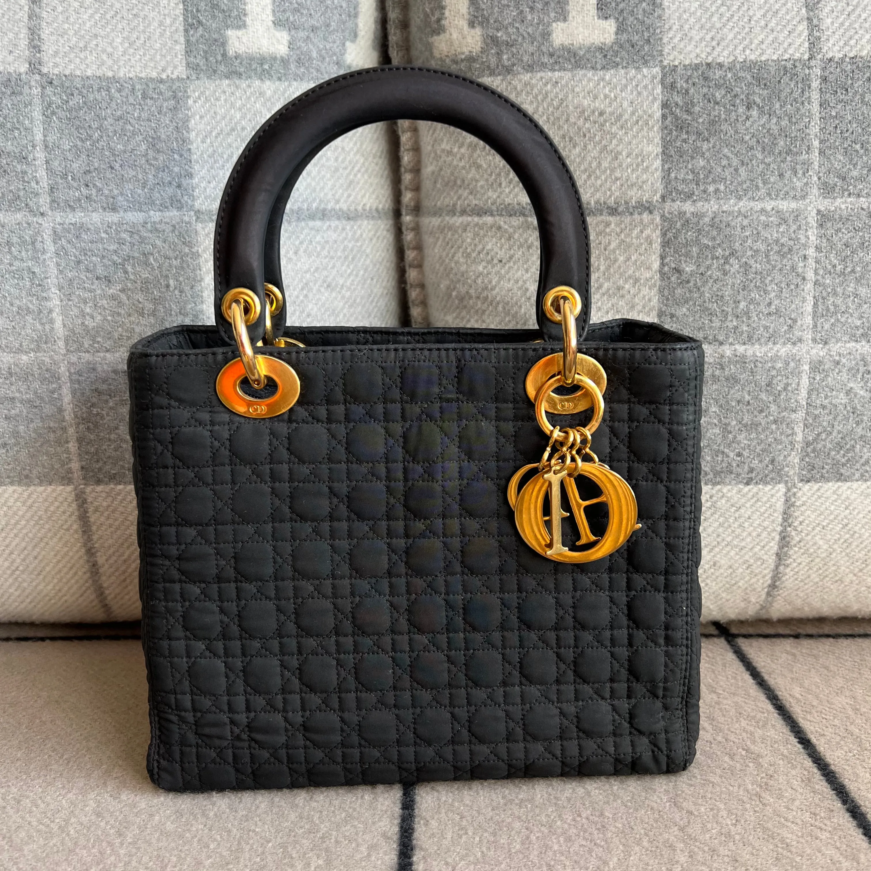 Bolsa Christian Dior Lady Dior Tecido Preto