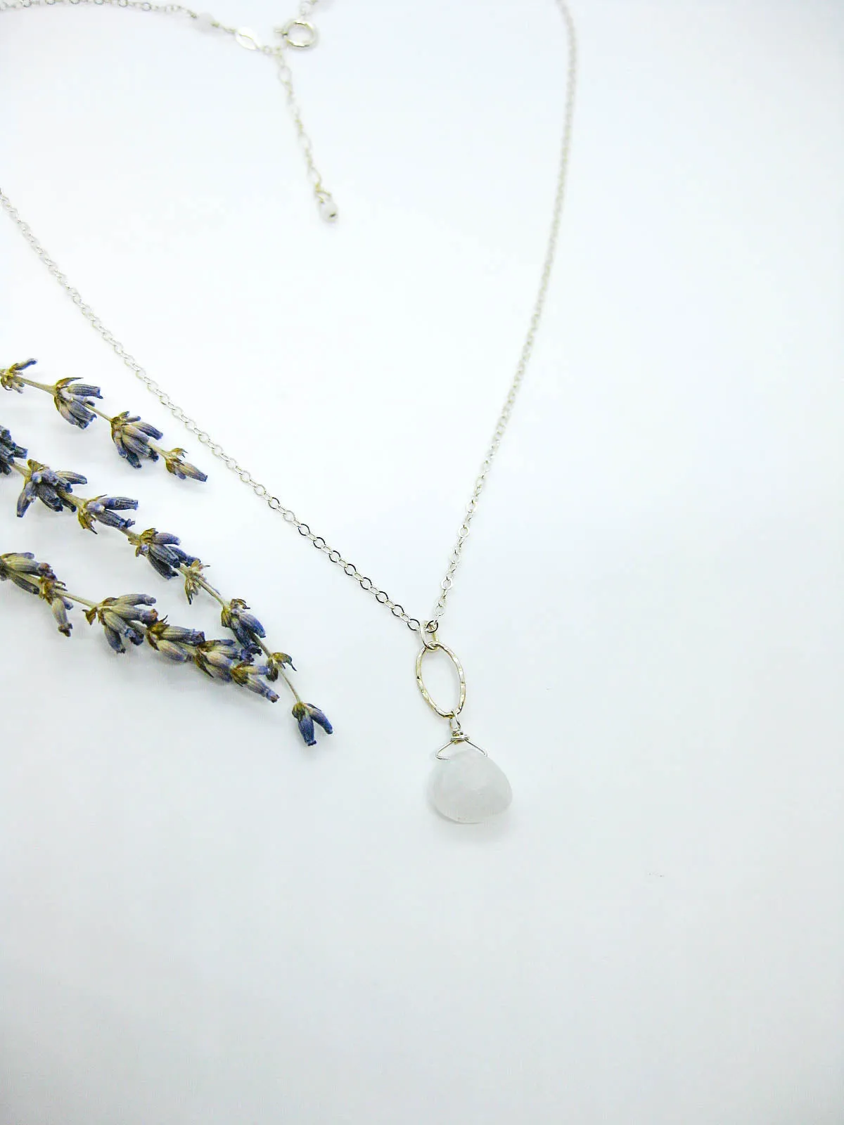 Chrysanthe: Moonstone Necklace - n575