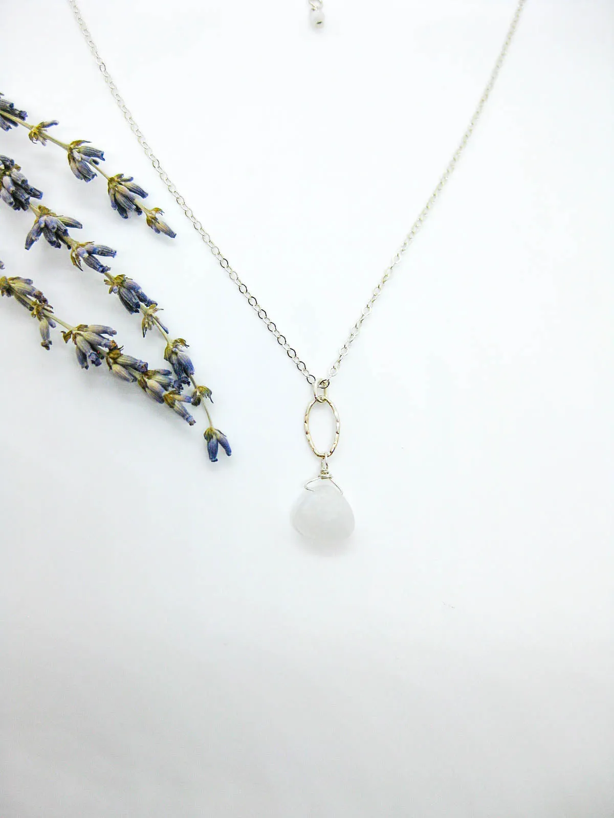 Chrysanthe: Moonstone Necklace - n575