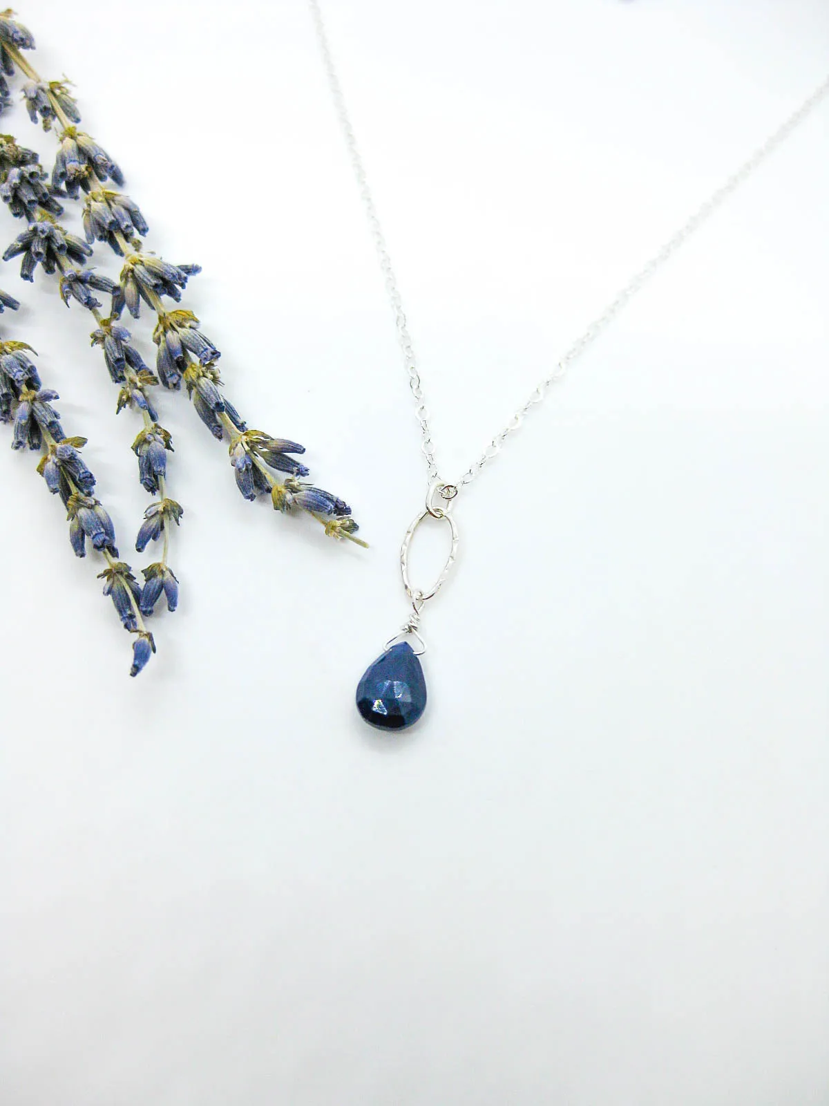 Chrysanthe: Sapphire Necklace - n531