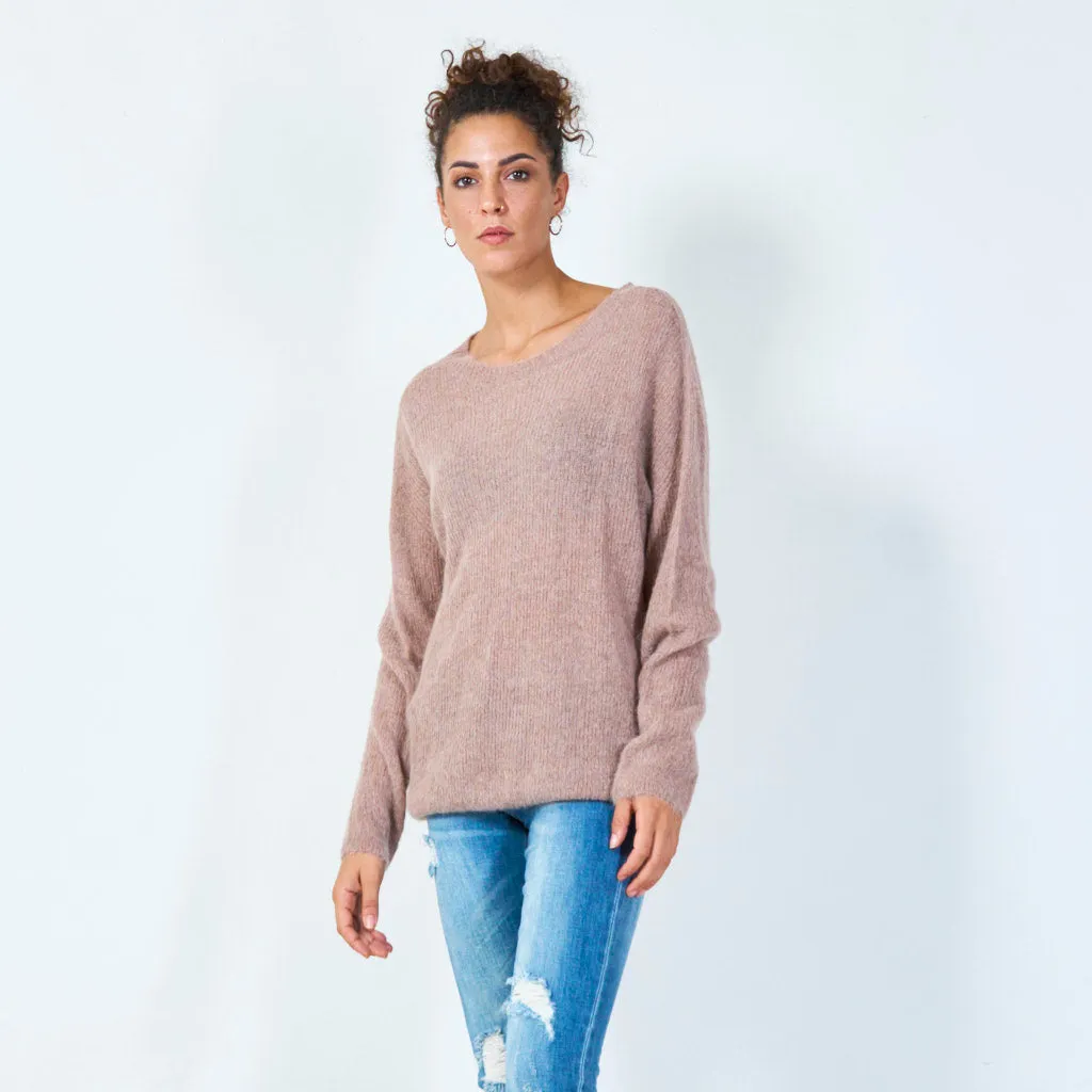 Classic round neck sweater wholesale