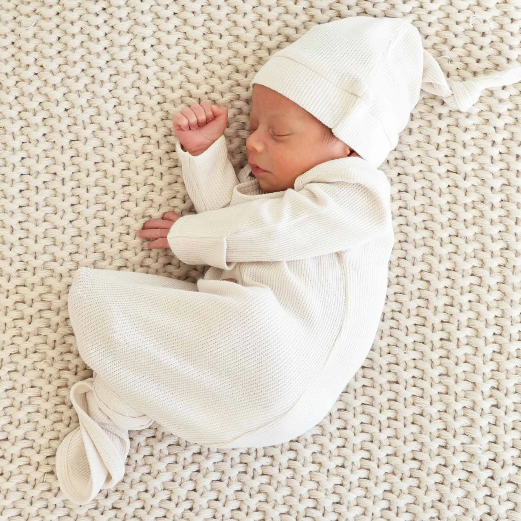 Cloud Waffle Bamboo Newborn Baby Knot Gown & Hat Set