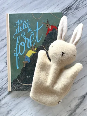 DUO - marionnette lapin blanc   livre Au-delà de la forêt