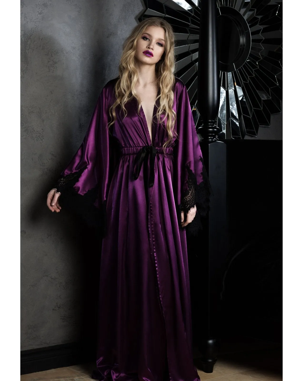 Elvyra Long Silk Robe