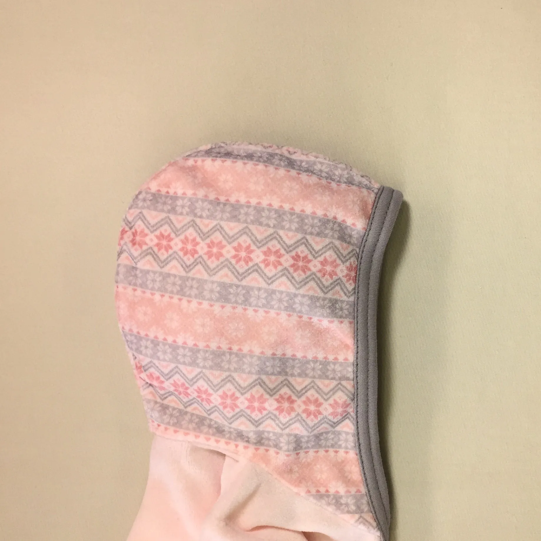 Fair Isle Cuddler Peachy Pink