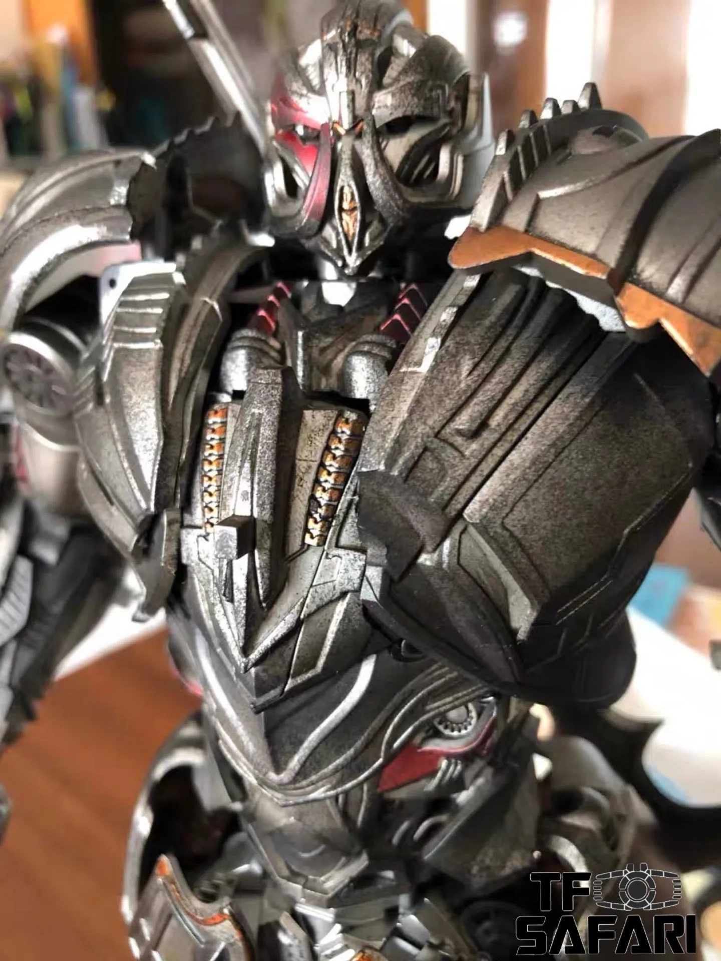 Legendary Toys 4th Party BS-02S BS02S KO UT Ragoon (AOE / TLK Megatron) Battle Damaged Version 32cm / 12"