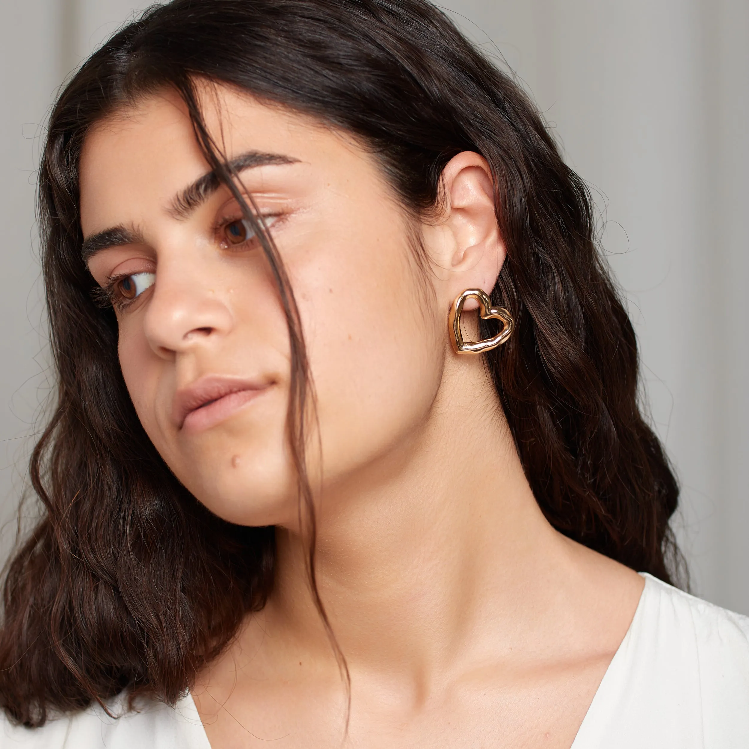 Lulu Heart Earrings in Gold