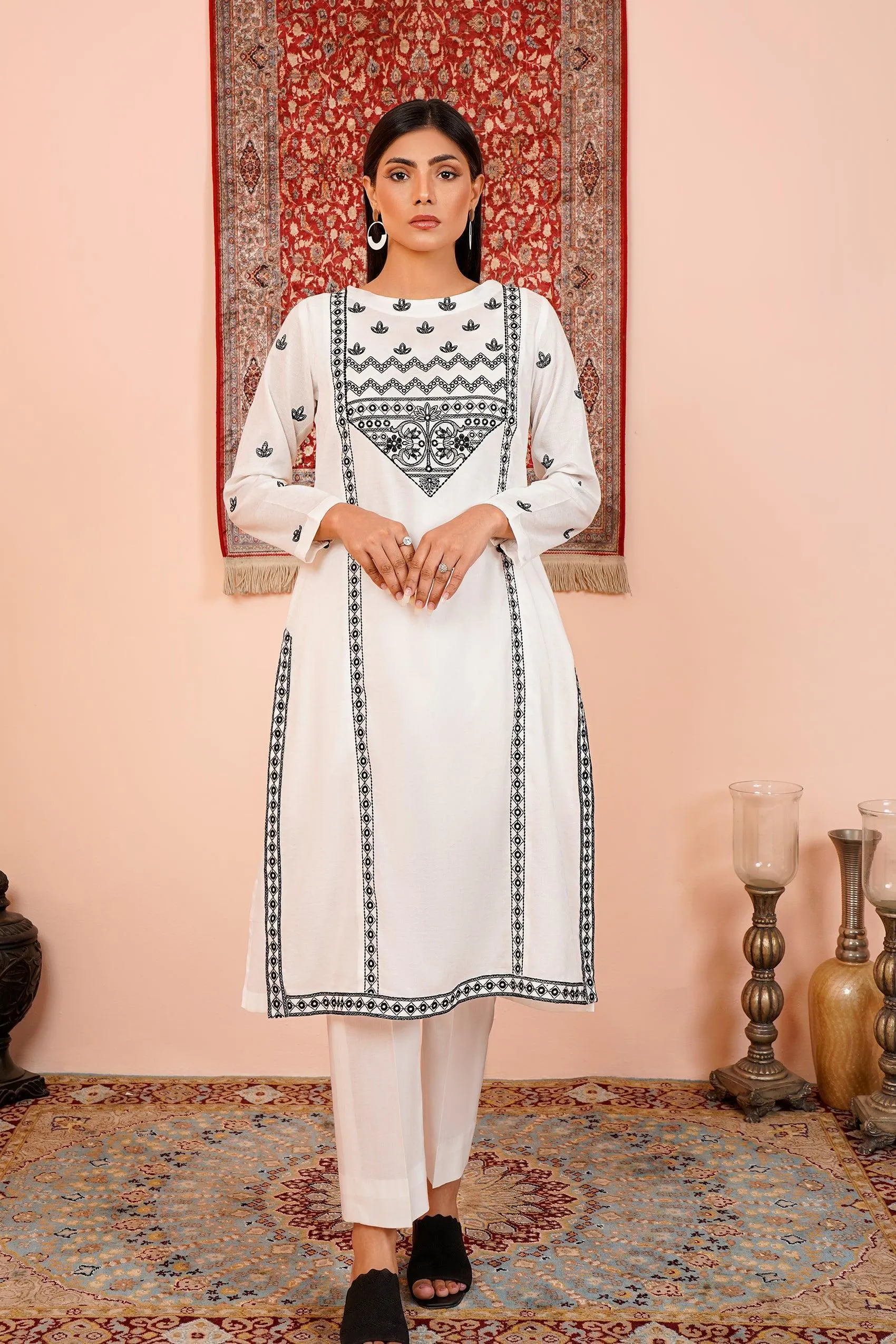 NEUTRALS EMBROIDERED KE-230592