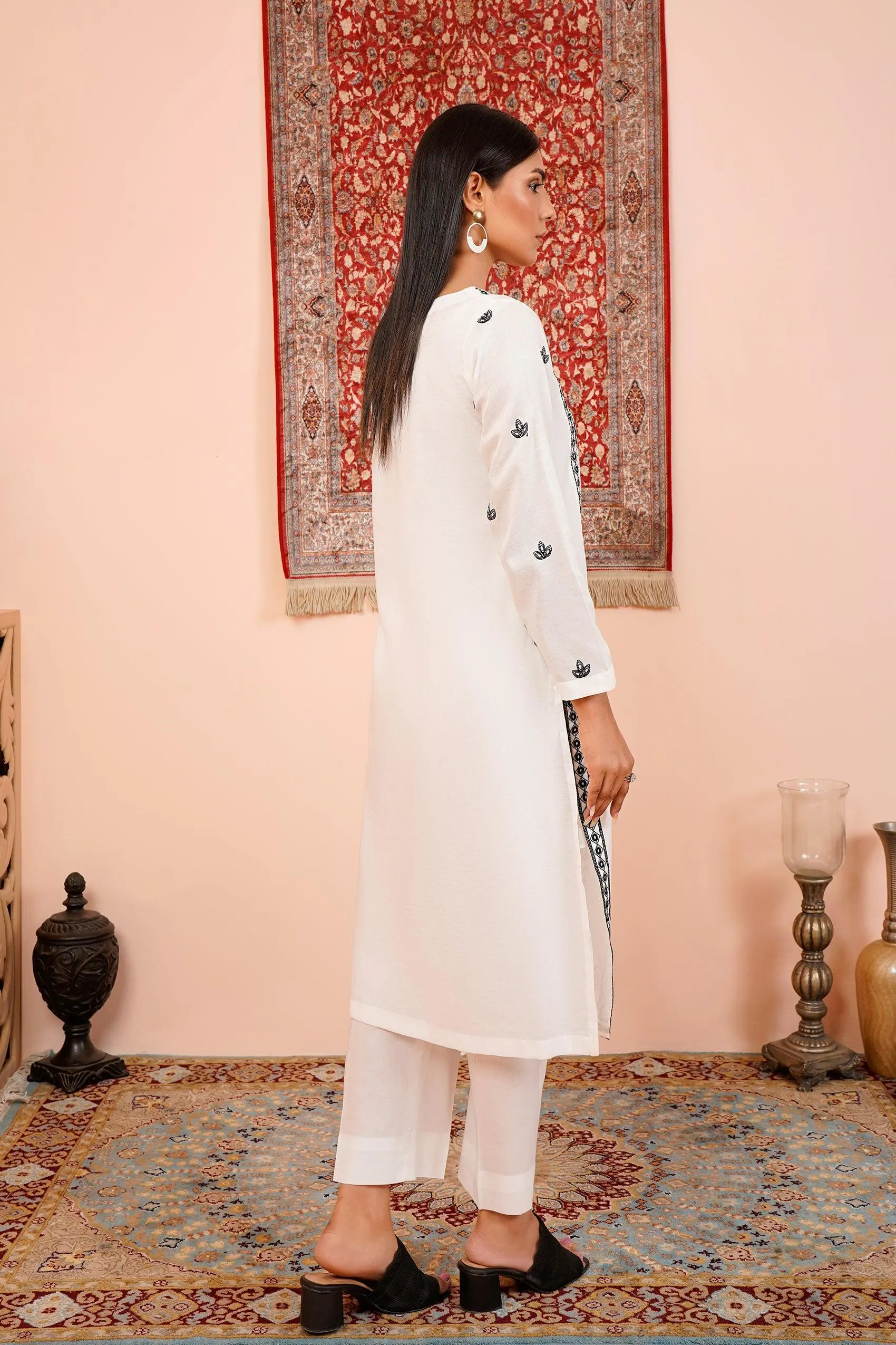 NEUTRALS EMBROIDERED KE-230592