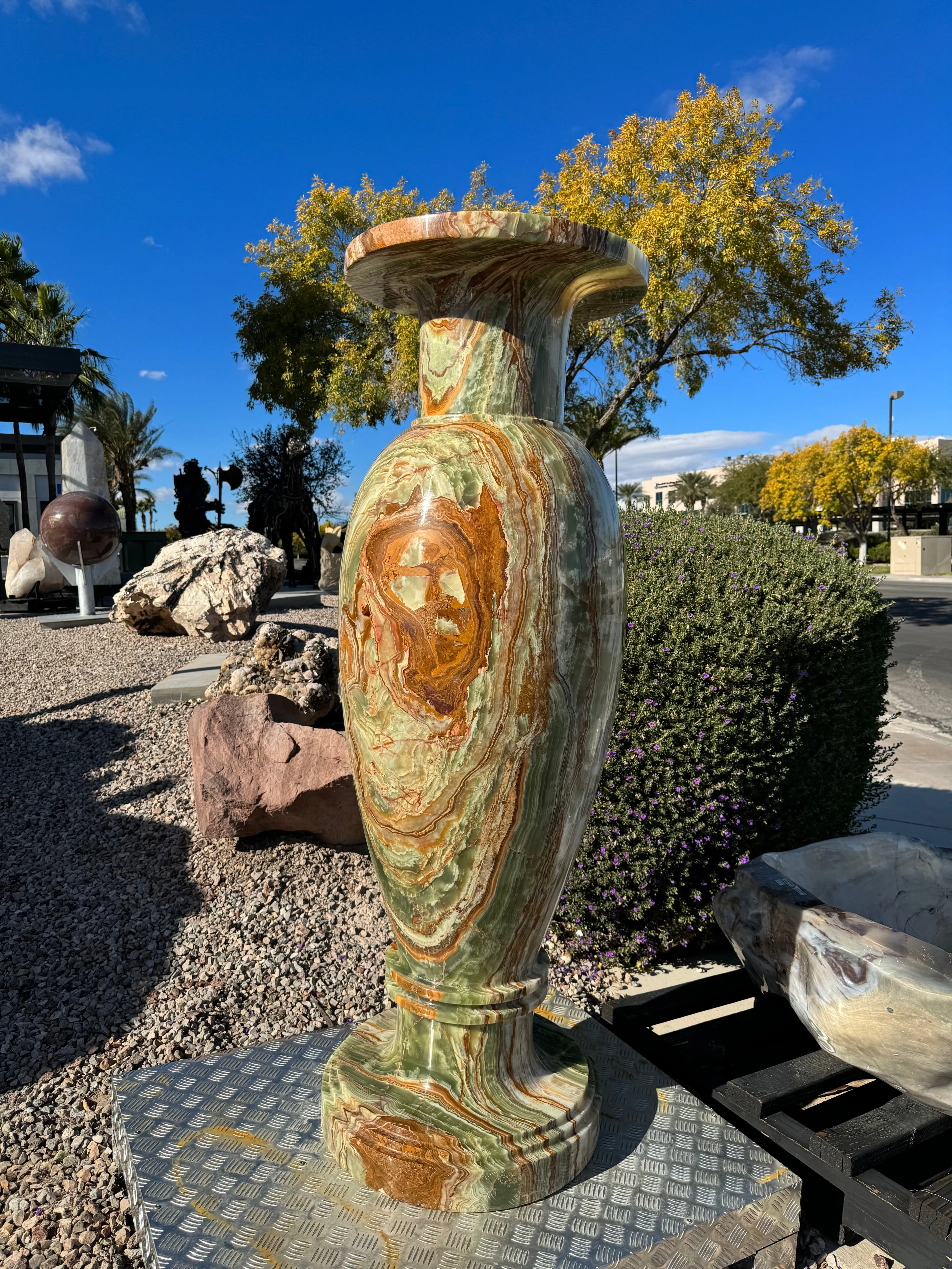 Pakistan Green Onyx Vase - 60