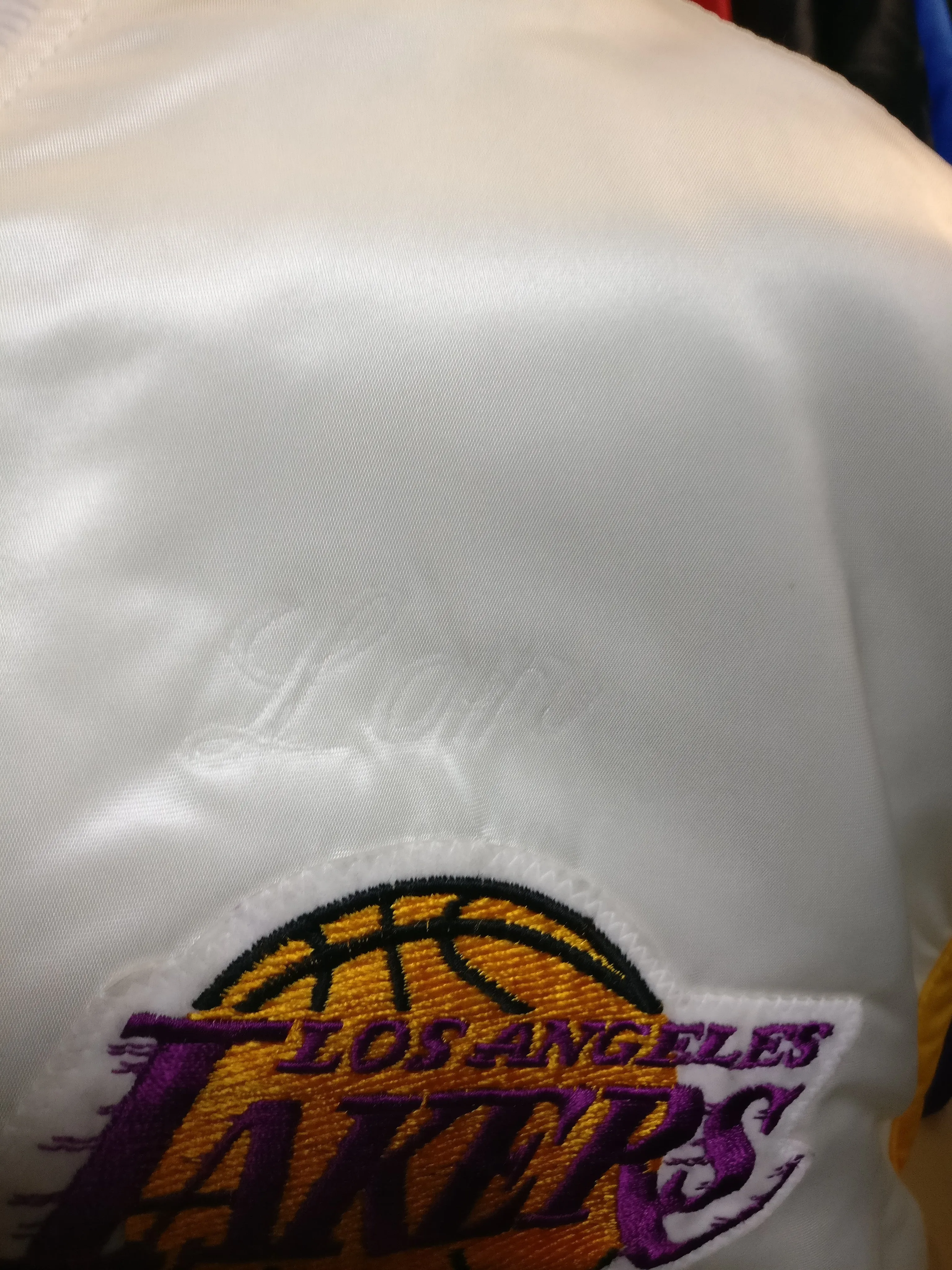 Vtg 80s LOS ANGELES LAKERS NBA Back Embroidery White Starter Jacket XL