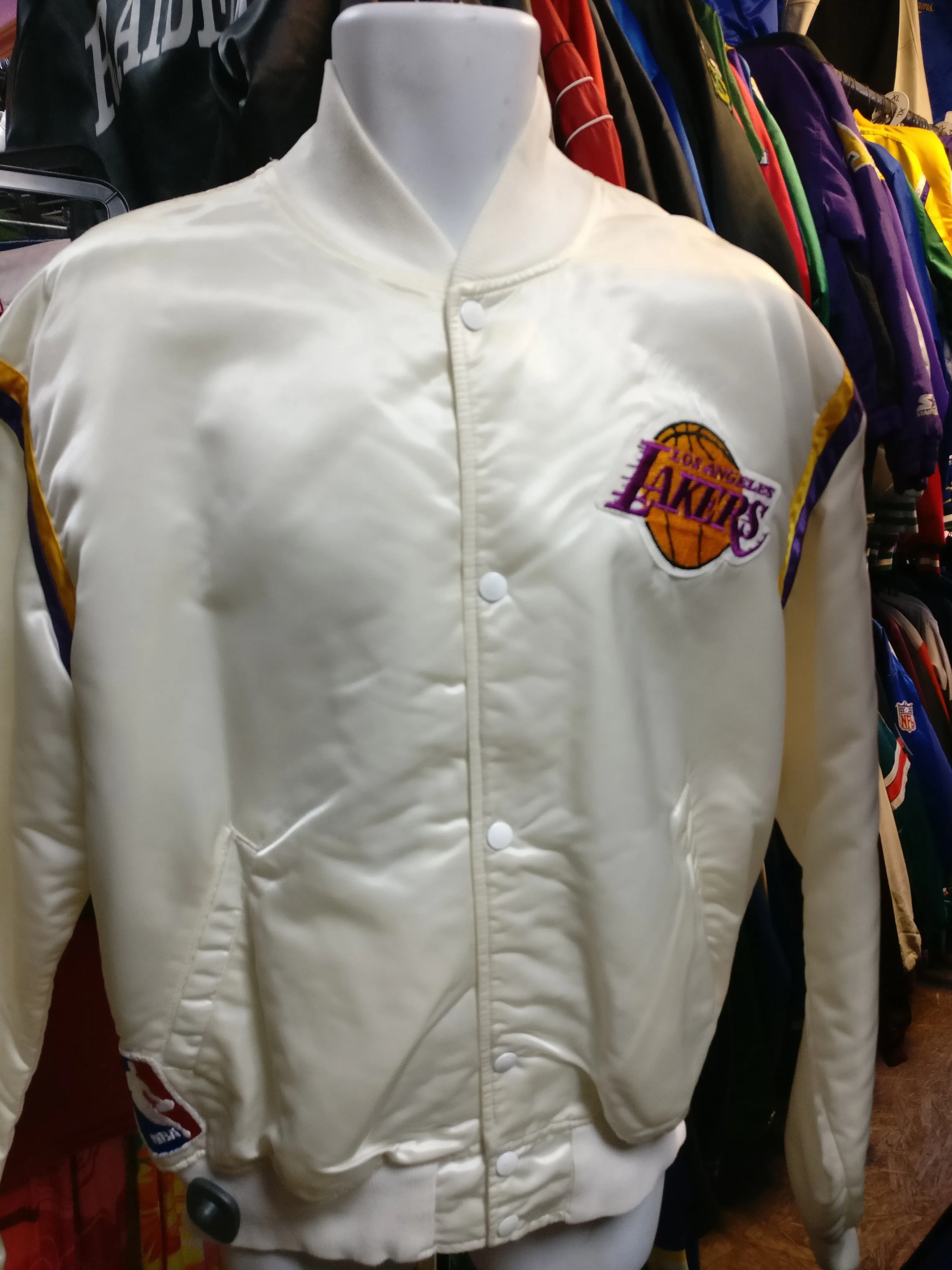 Vtg 80s LOS ANGELES LAKERS NBA Back Embroidery White Starter Jacket XL