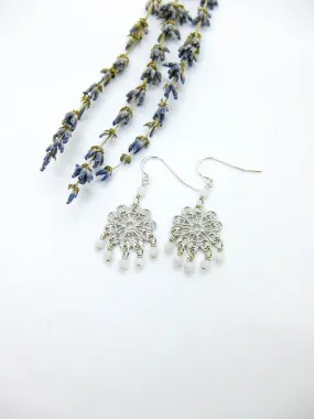 Willow: Moonstone Earrings - e672