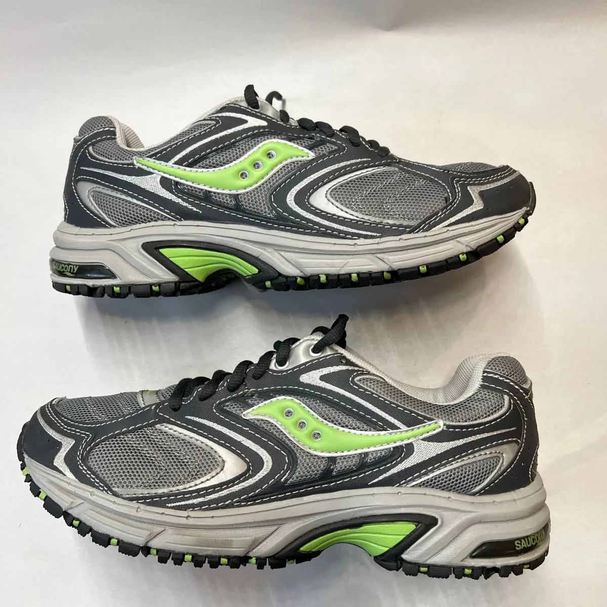 Women's Saucony •Ridge TR-Original• Trail Running Shoe - Gray/Green- Size 9.5M Preowned